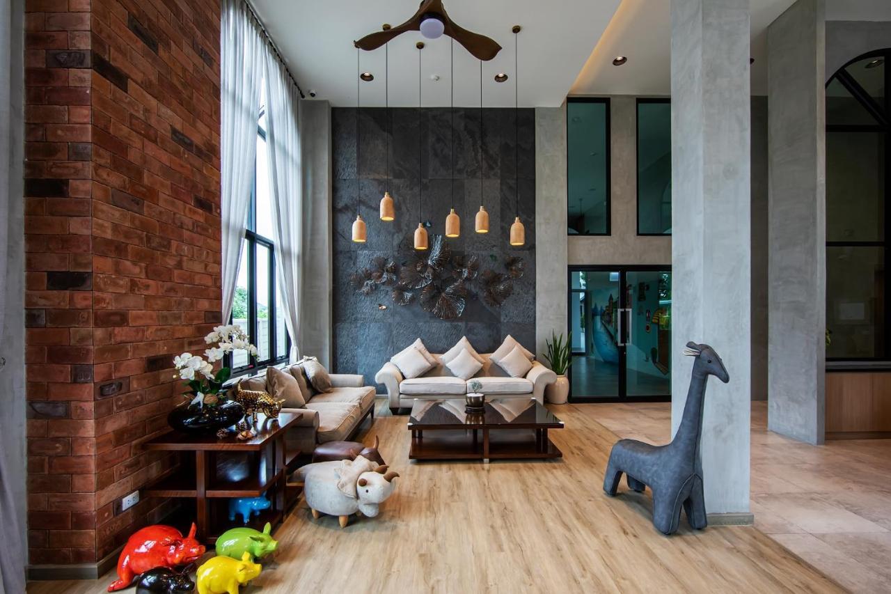 Le Lert Hotel Ratchaburi Esterno foto