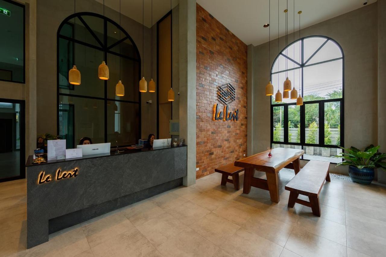 Le Lert Hotel Ratchaburi Esterno foto