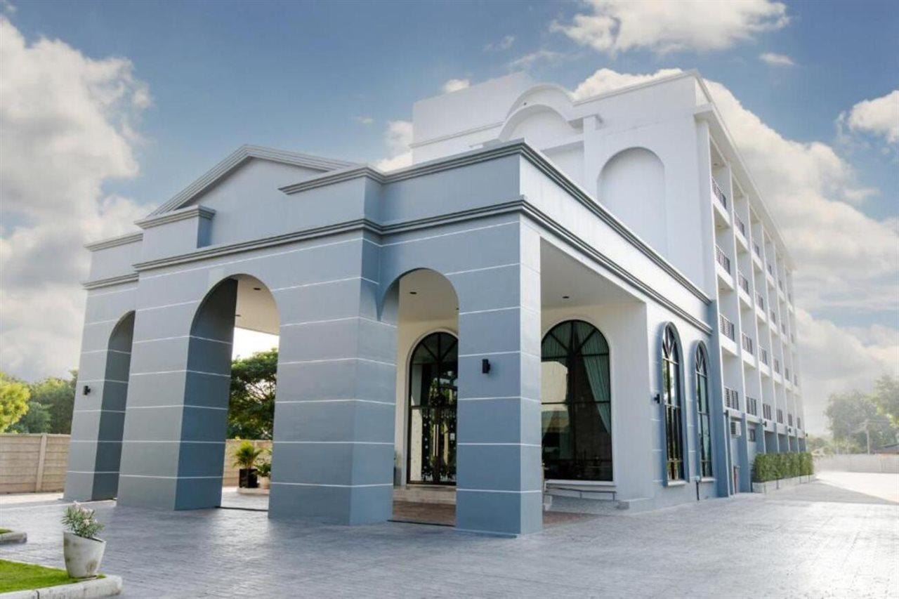 Le Lert Hotel Ratchaburi Esterno foto